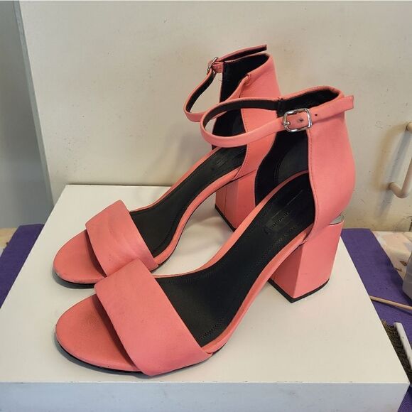 Alexander Wang "Abby" Flou Coral Leather Notch Cut Out Heel Sandals Sz 9/39 $675 - Picture 2 of 9